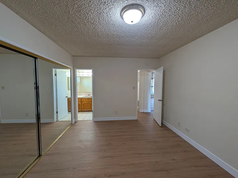 307 N Curtis Ave — Photo 40