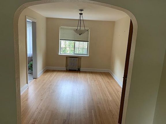 3rd image of 4301 E Batavia Pl #2