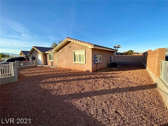 4th image of 6134 Bluehill Ave