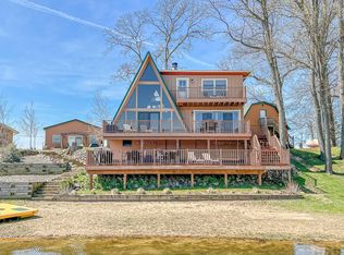 60446 Klett Dr, Decatur, MI 49045