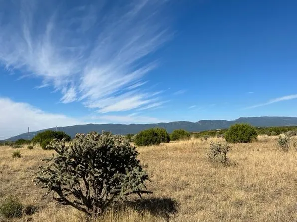 163 Entranosa Rd, Sandia Park, NM 87047