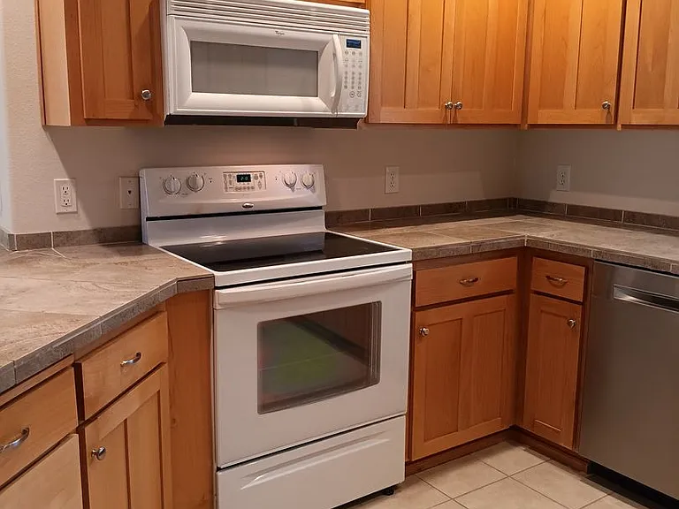 1296 Westbrook Dr NW — Photo 7