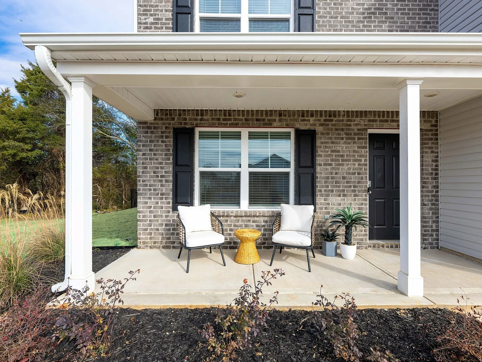 4 bed, 2.5 bath, 1900 sqft, $2,150 — Photo 4