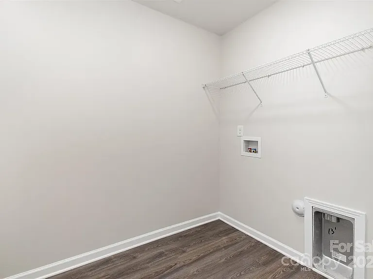 3034 Eastcott Ave — Photo 9