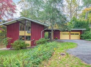 6 Misty Ridge Cir, Kinnelon, NJ 07405
