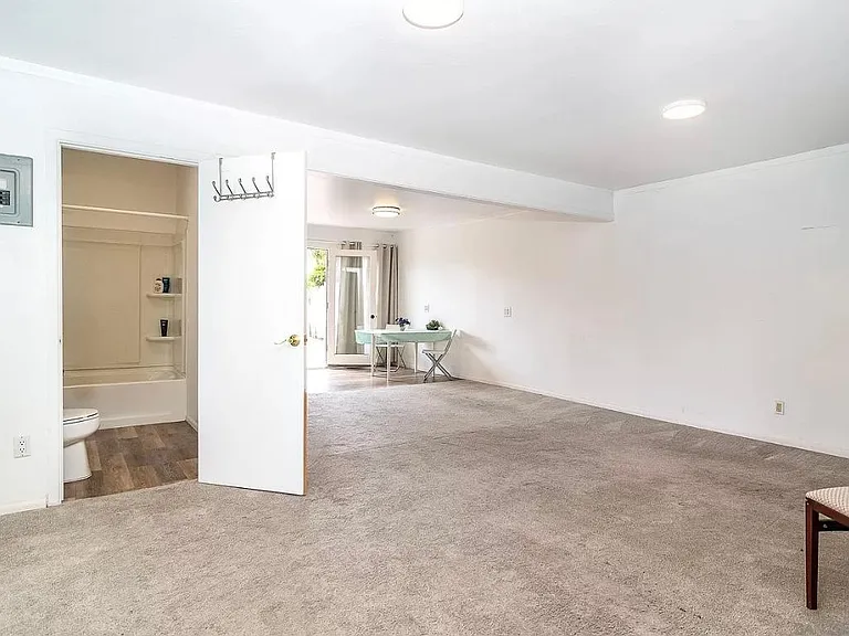 Jonell Ct — Photo 2