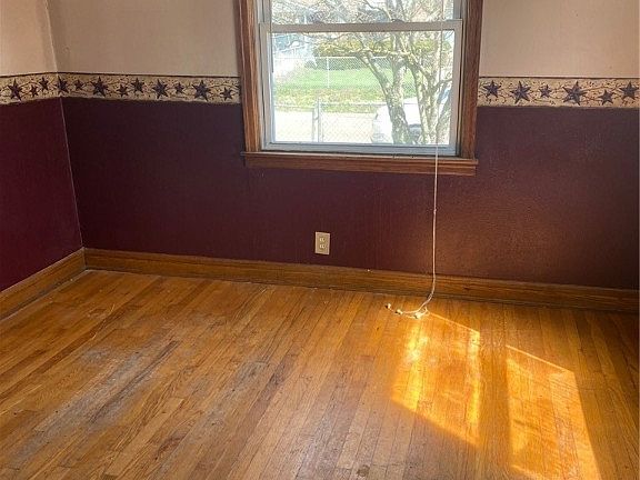2nd image of 3405 Lee Ave