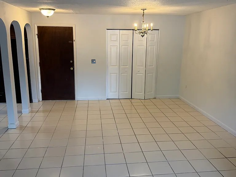 8 Shadowbrook Ln #16 — Photo 7