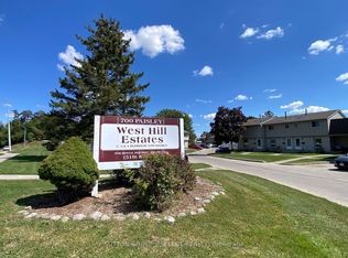 700 Paisley Rd #46, Guelph, ON N1K 1A3