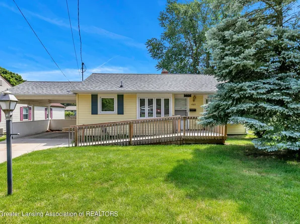 1023 Tulip St, Grand Ledge, MI 48837