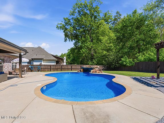 3rd image of 1108 Belle Oak Dr