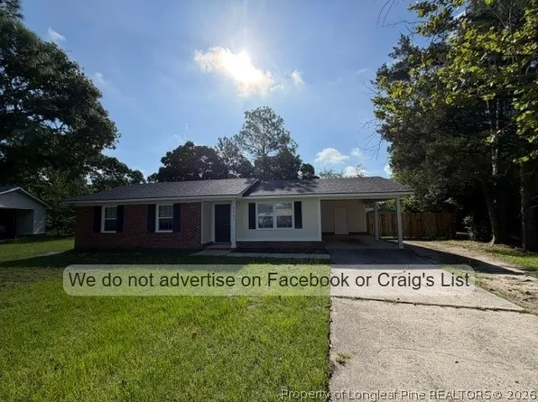 5947 Spinner Rd, Hope Mills, NC 28348