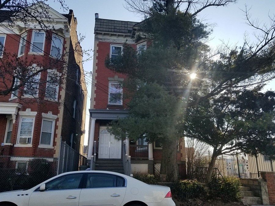 1st image of 754 S 19th St
