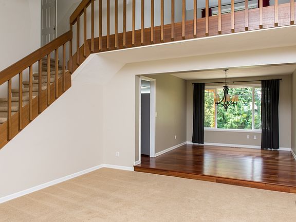 4th image of 10909 154th Ave NE