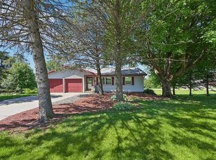 303 Manor Dr, Mount horeb, WI 53572