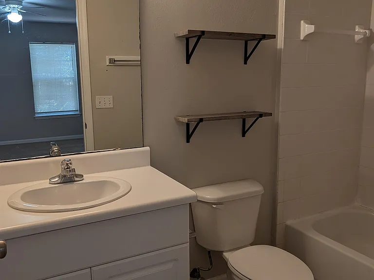 4234 Augustus Oak Ct — Photo 15