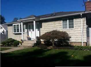 417 Riga St, Staten Island, NY 10306