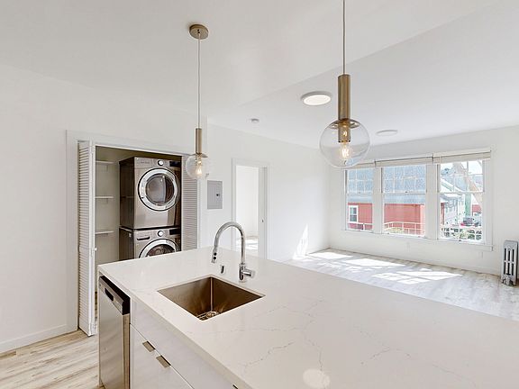 2nd image of 400 Page St APT 203