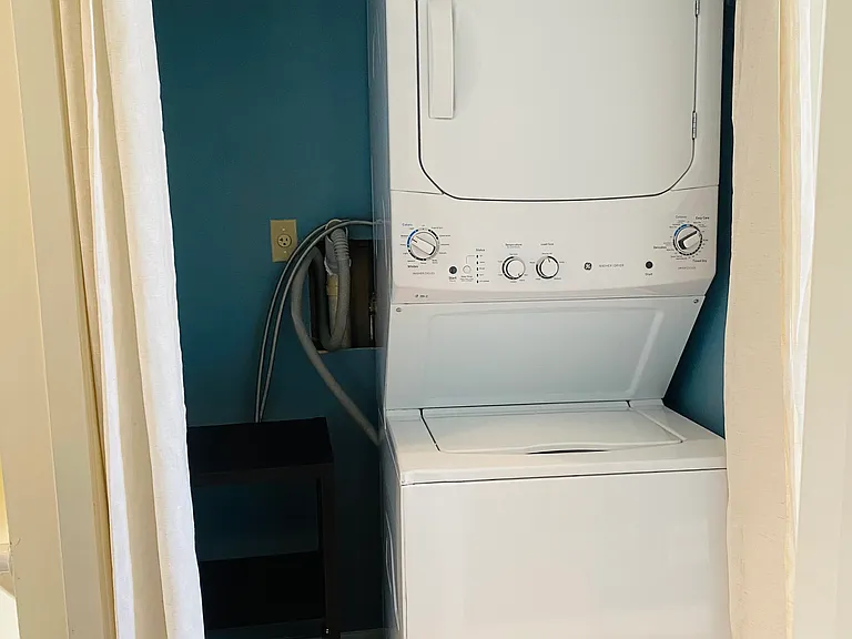 Washer/dryer on 2nd floor