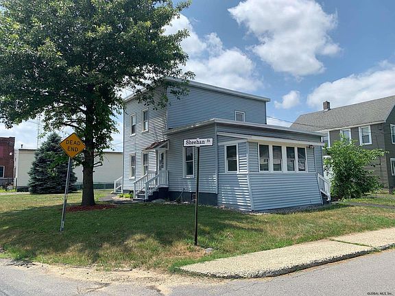3rd image of 93 Round Lake Ave