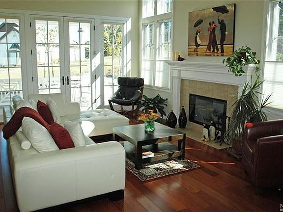 4th image of 1042 Valle View Ct