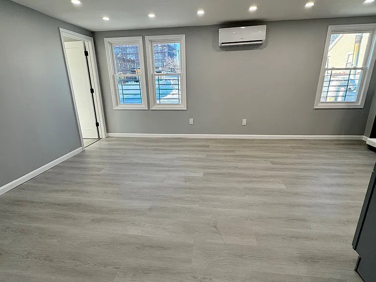 10857 Guy R Brewer Blvd #2 — Photo 4
