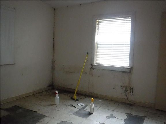 5th image of 522 Willowbrook Dr
