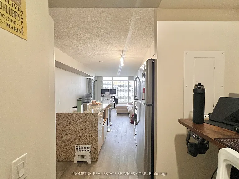 29 Singer Ct #710 — Photo 21
