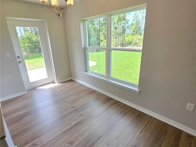 5553 Castania Dr — Photo 6
