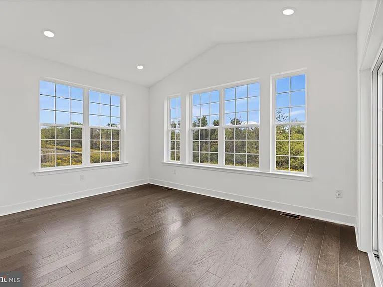 21 William Boyer Dr — Photo 12