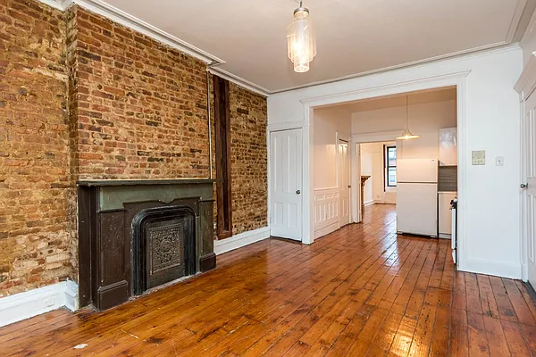 Rented by Nooklyn NYC LLC | media 4