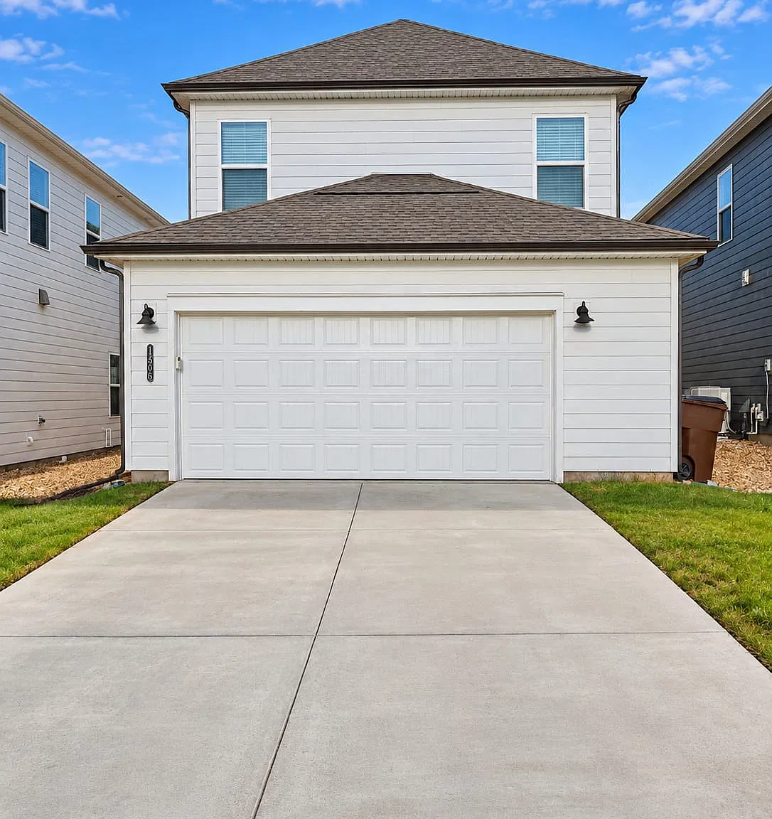 3 bed, 2.5 bath, 1702 sqft, $2,500 — Photo 3
