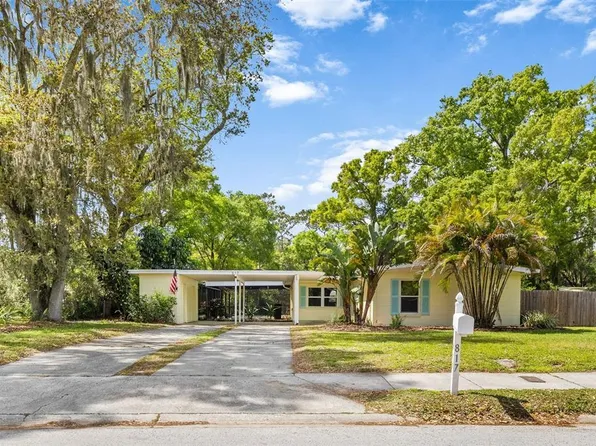 817 W River Dr, Temple Terrace, FL 33617