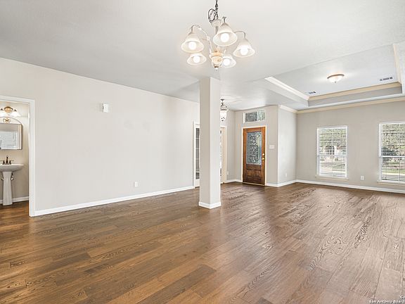 3rd image of 29723 Fairway Vista Drive