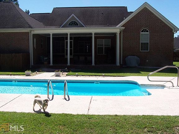 4th image of 1703 Berkshire Ln