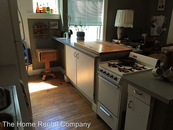 2nd image of 1620 Sherman St SE #1W