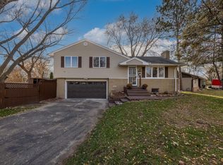 5659 Twin Lake Ter N, Minneapolis, MN 55429