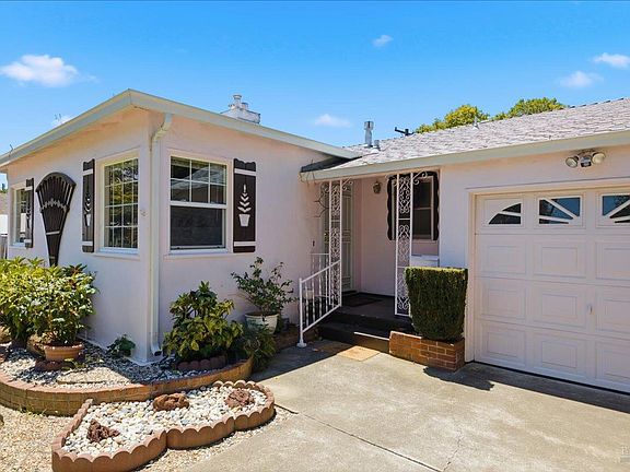 3rd image of 621 Bonita Ct