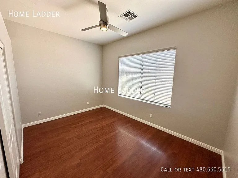 244 W Merrill Ave — Photo 17