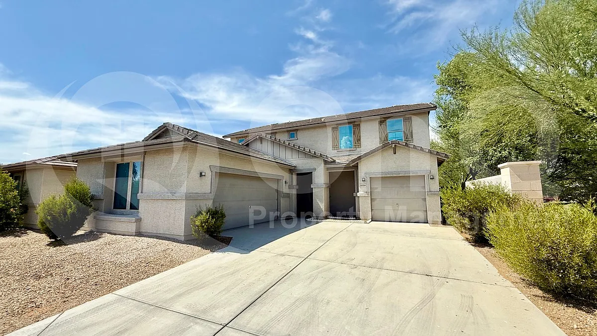 5 bed, 3.0 bath, 2661 sqft, $2,799 — Photo 1