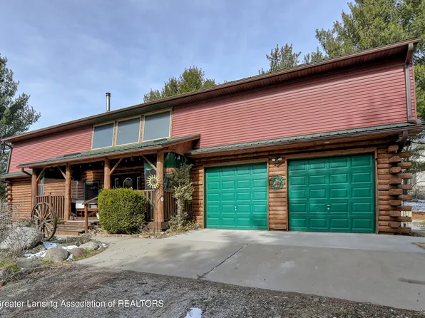 140 Spring St, Vermontville, MI 49096