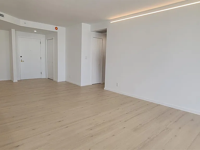 19355 Turnberry Way #23F — Photo 5