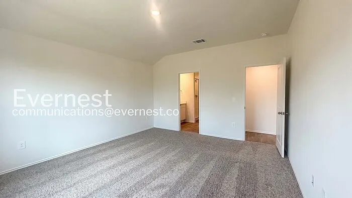 12006 Pike Bnd — Photo 11