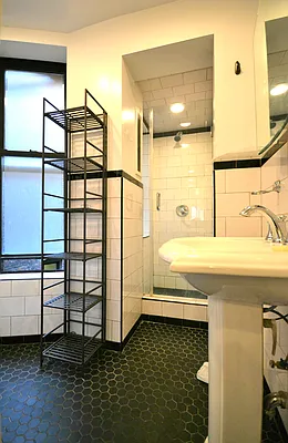 Rented by Westminster Management | media 27