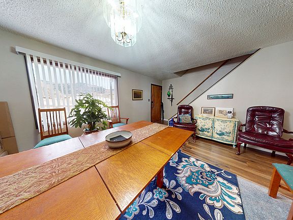 4th image of 365 Edgehill Dr