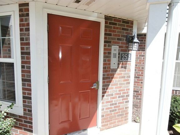 3rd image of 252 W Jennifer Ln Unit 4-4A