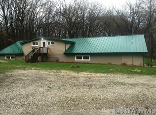 1524 Lick Creek Ln, Chatham, IL 62629