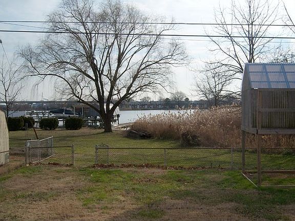3rd image of 8119 Dundalk Ave