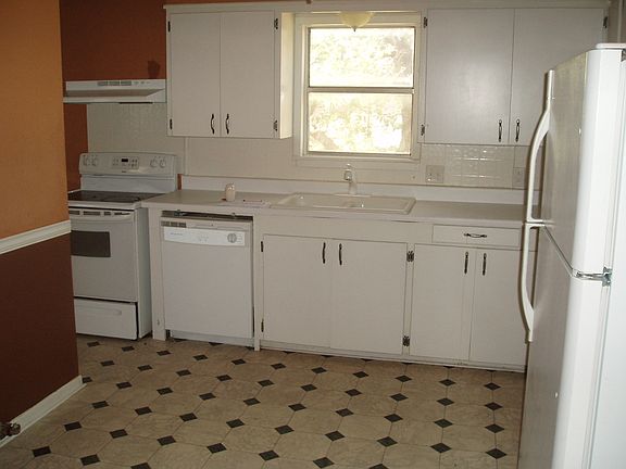 Bright and clean kitchen