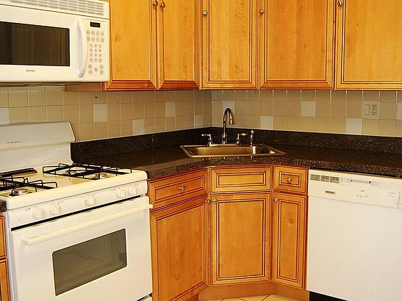 3rd image of 26-30 S 22nd St #7
